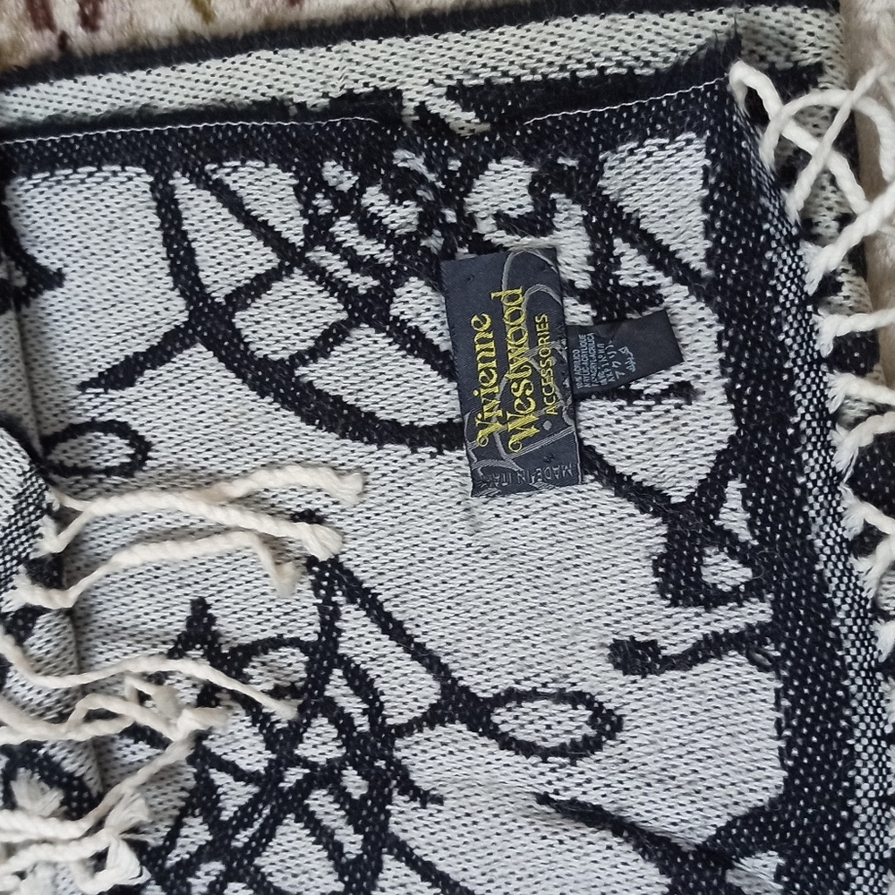 Vivienne Westwood - Picture 2 of 2